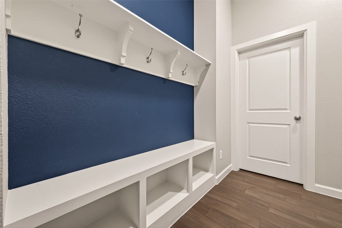 2706 Ripe Amber Cup Court Richmond, TX 77406 - Photo 18 of 50 a view of an empty walk in closet