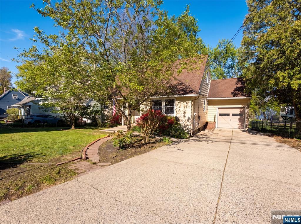 616 River Road Teaneck, NJ 07666 - Photo 37 of 40