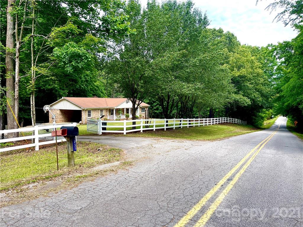1237 State Rd S-29-180 Lancaster, SC 29720 - Photo 4 of 28 Gallery Image 4