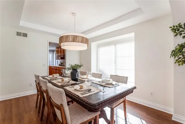 $949,000 | 29033 Shadow Valley Lane, Saugus, CA 91390