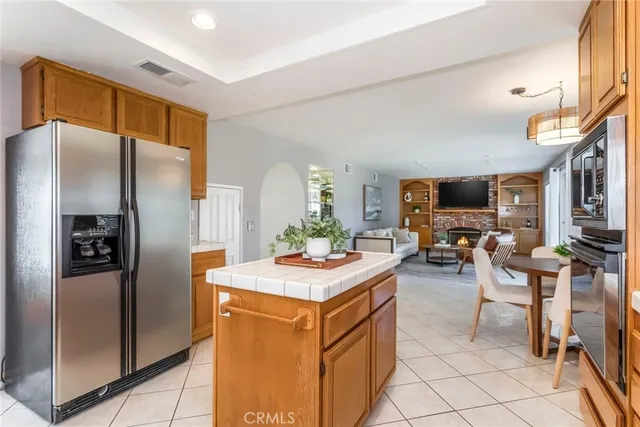 $949,000 | 29033 Shadow Valley Lane, Saugus, CA 91390