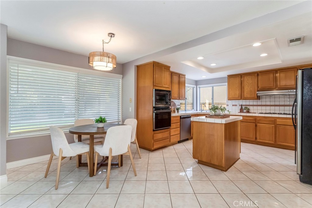 29033 Shadow Valley Lane Saugus, CA 91390 - Photo 23 of 73