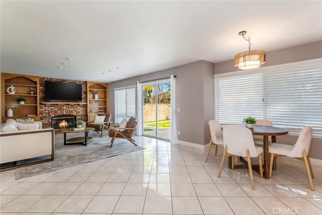 $949,000 | 29033 Shadow Valley Lane, Saugus, CA 91390