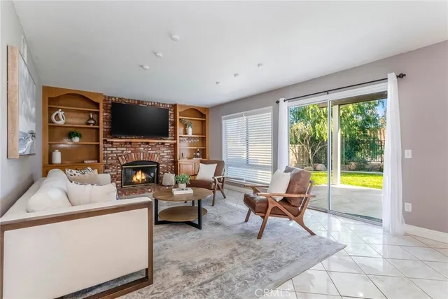 $949,000 | 29033 Shadow Valley Lane, Saugus, CA 91390