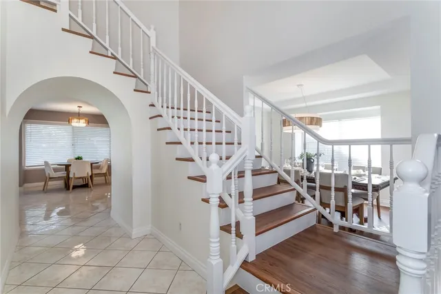 $949,000 | 29033 Shadow Valley Lane, Saugus, CA 91390