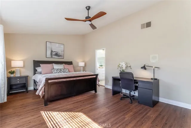 $949,000 | 29033 Shadow Valley Lane, Saugus, CA 91390