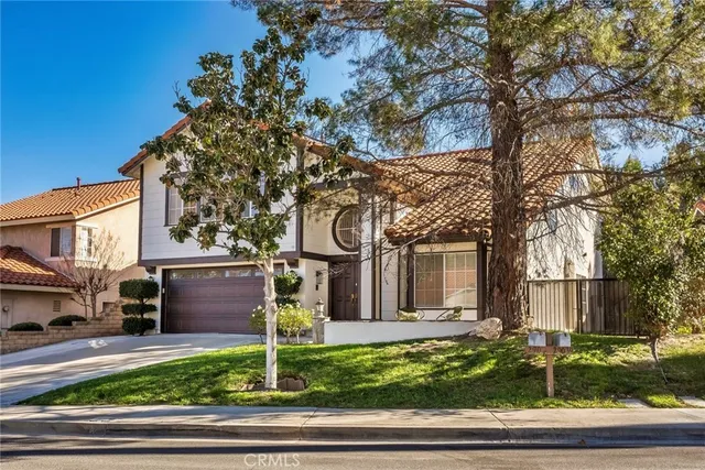 $949,000 | 29033 Shadow Valley Lane, Saugus, CA 91390