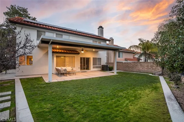 $949,000 | 29033 Shadow Valley Lane, Saugus, CA 91390