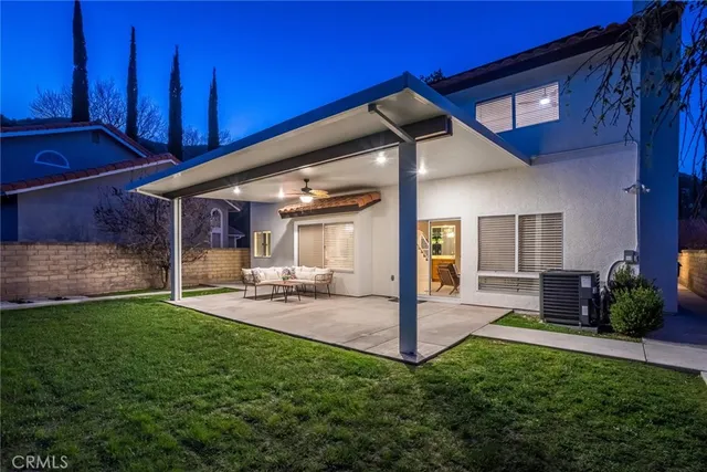 $949,000 | 29033 Shadow Valley Lane, Saugus, CA 91390