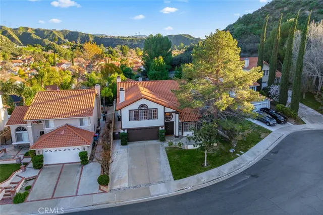 $949,000 | 29033 Shadow Valley Lane, Saugus, CA 91390