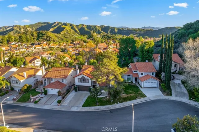 $949,000 | 29033 Shadow Valley Lane, Saugus, CA 91390