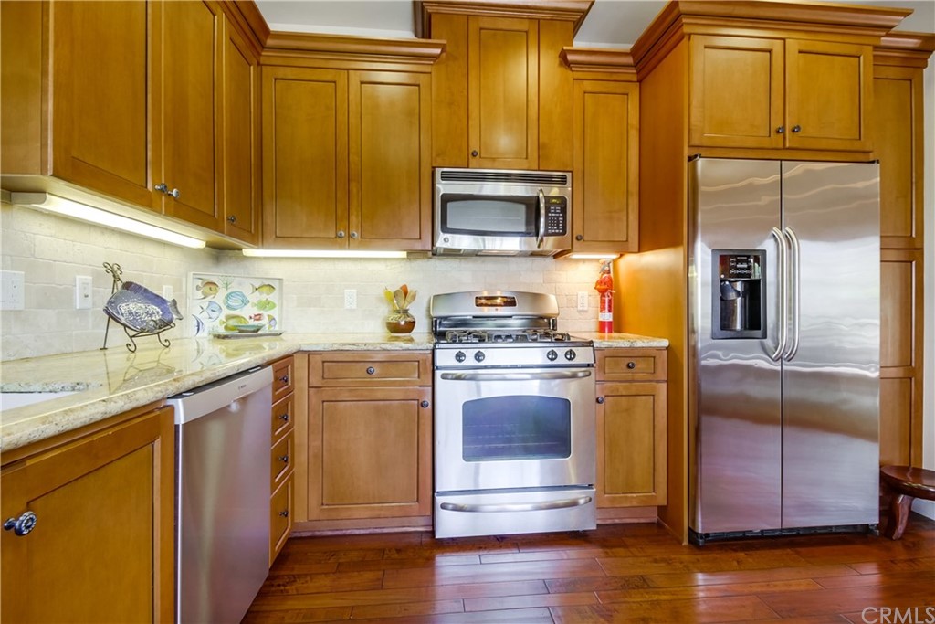 737 Griffith Way Laguna Beach, CA 92651 - Photo 4 of 38