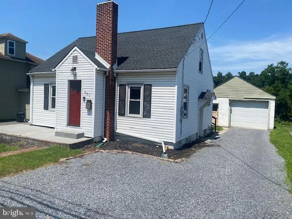 $138,000 | 831 East Walnut Street, Lewistown, PA 17044