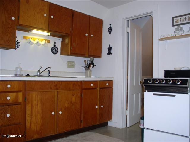 314-320 State Road North Adams, MA 01247 - Photo 34 of 72 3rd floor kitchen