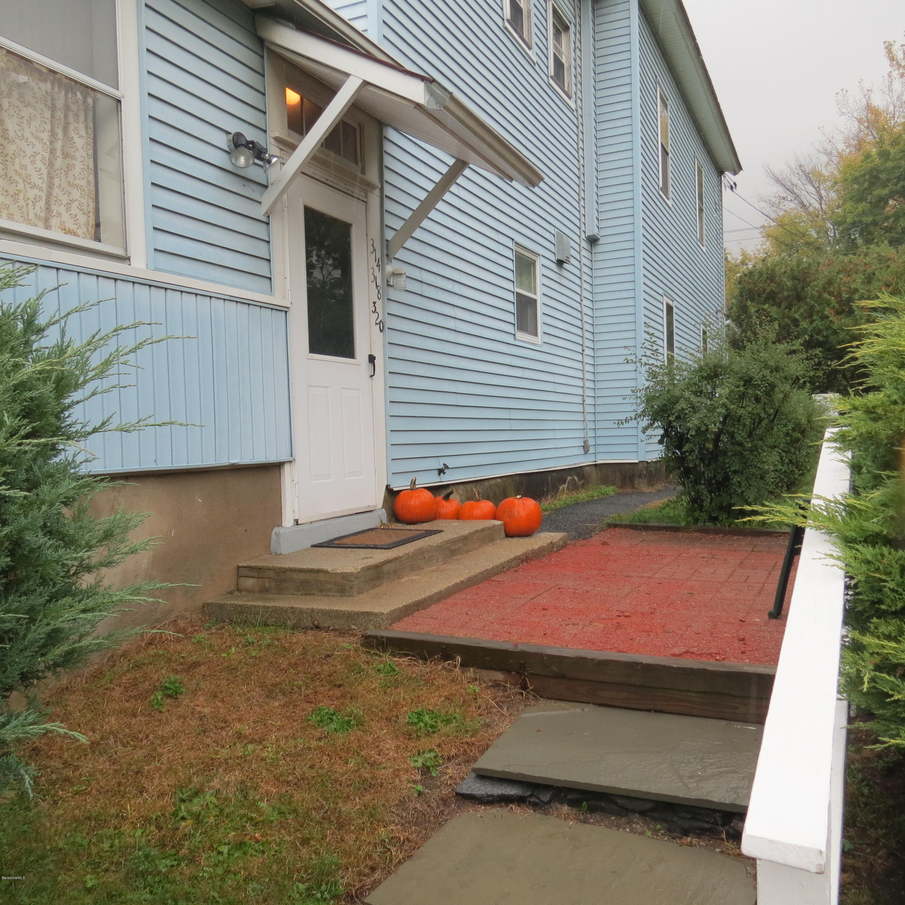 314-320 State Road North Adams, MA 01247 - Photo 64 of 72 IMG_8323