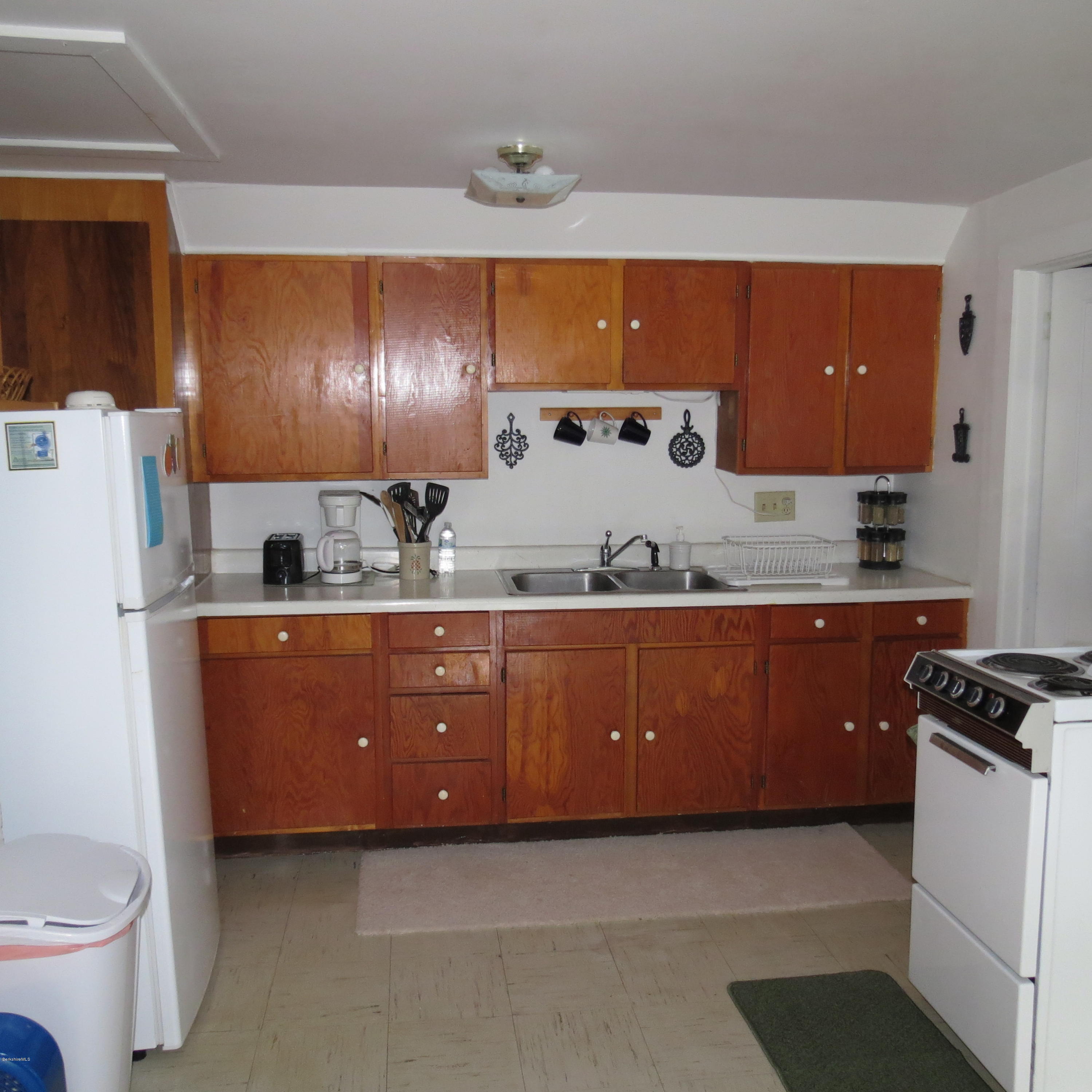 314-320 State Road North Adams, MA 01247 - Photo 68 of 72 IMG_8332