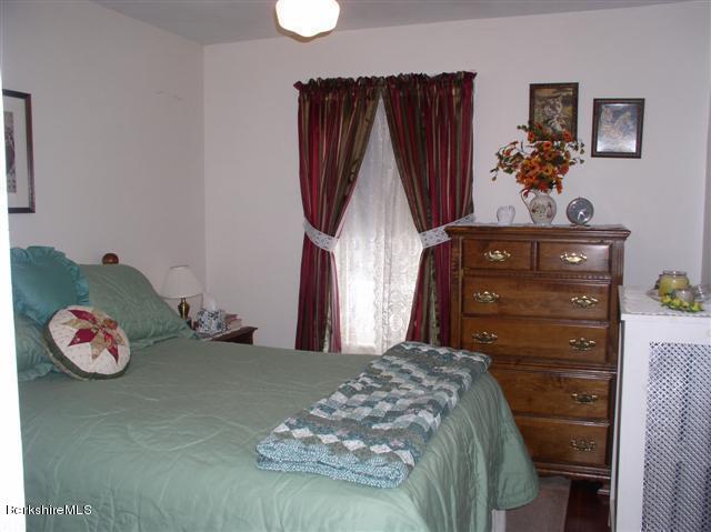 314-320 State Road North Adams, MA 01247 - Photo 9 of 72 1st floor bed