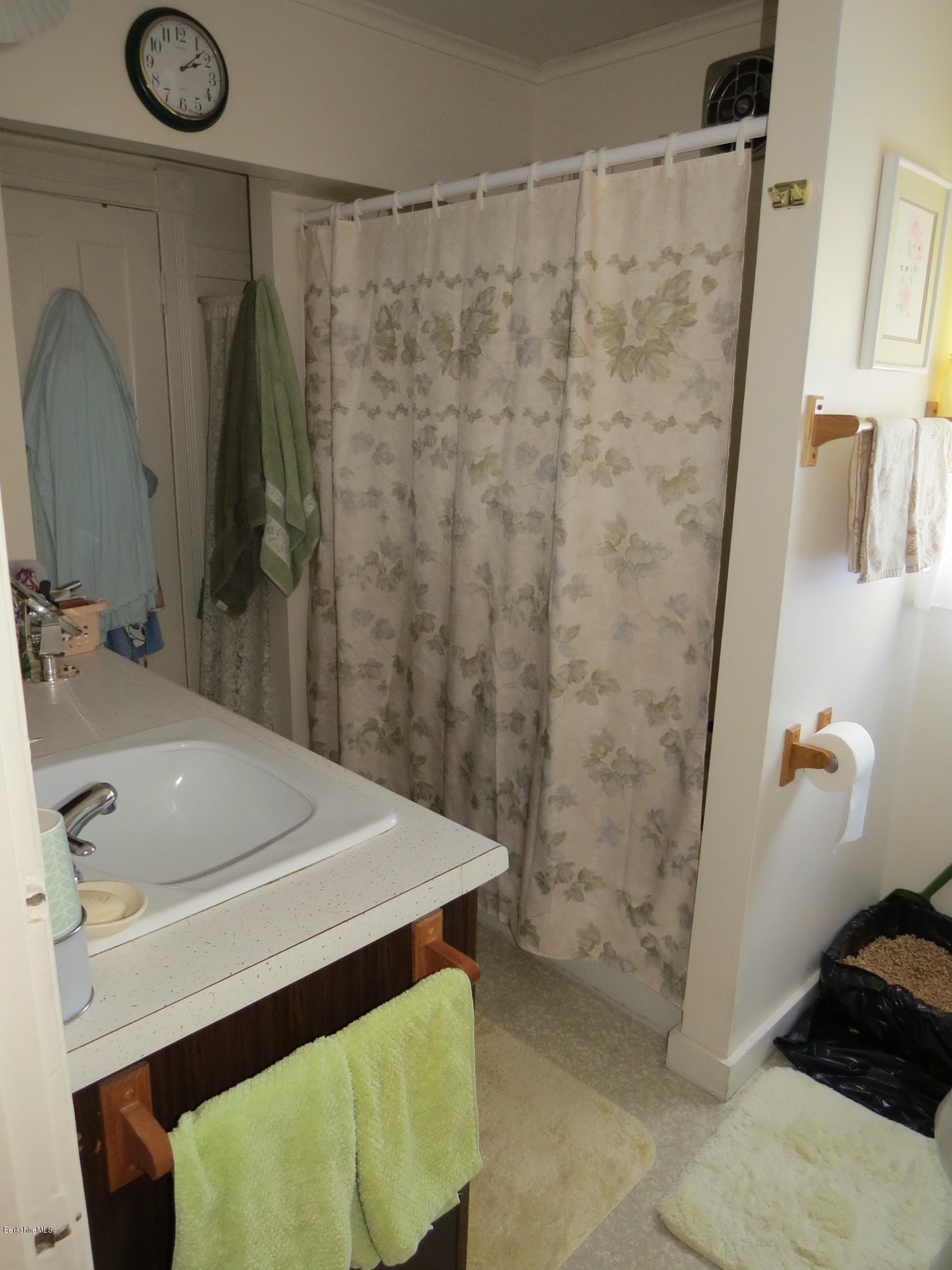314-320 State Road North Adams, MA 01247 - Photo 10 of 72 First Floor Bath