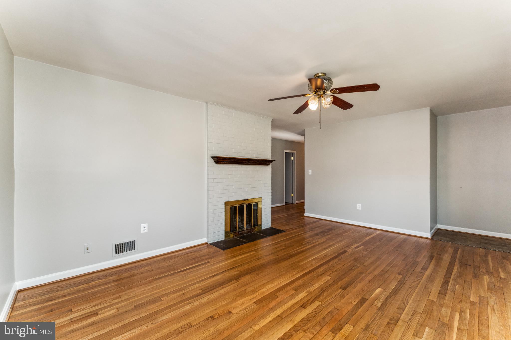5424 Ferndale Street Springfield, VA 22151 - Photo 5 of 34