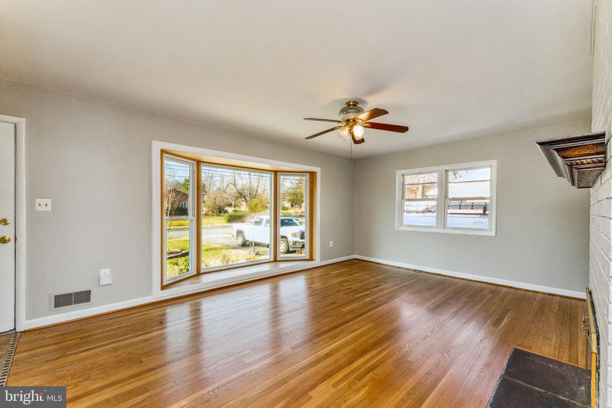 5424 Ferndale Street Springfield, VA 22151 - Photo 7 of 34