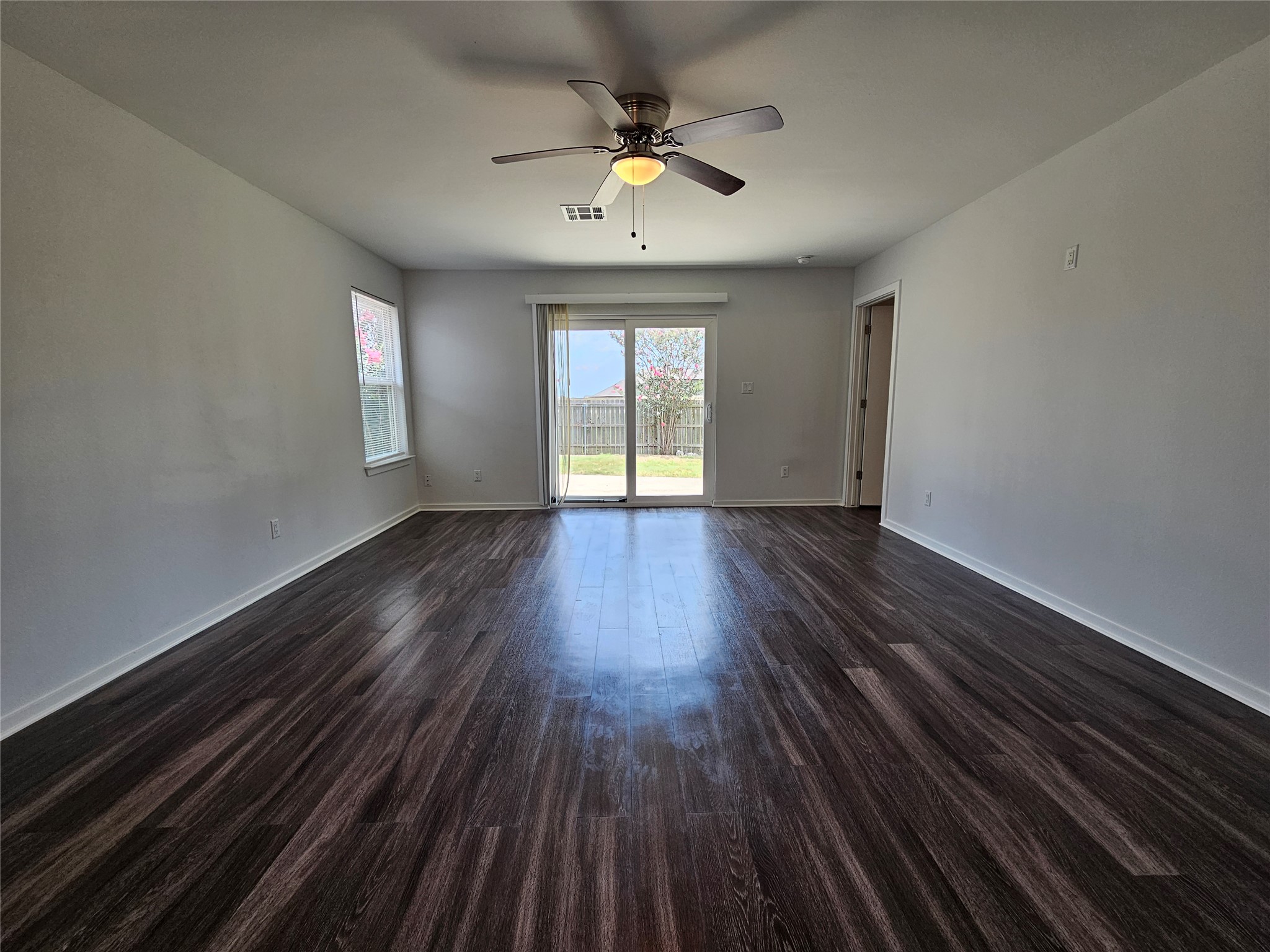 16721 Hamilton Point Circle Manor, TX 78653 - Photo 12 of 32