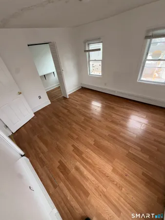 $1,900 | 172 Dekalb Avenue, Unit 2, Bridgeport, CT 06607