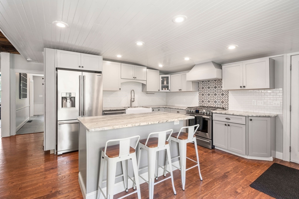 32 Pine Street Norton, MA 02766 - Photo 4 of 29