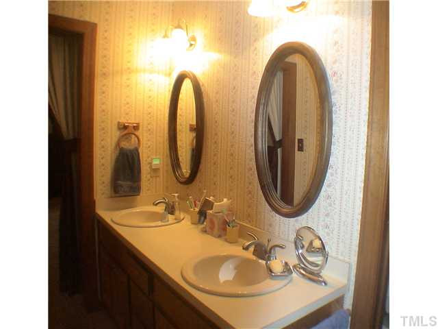 404 Chowning Place Raleigh, NC 27614 - Photo 10 of 25 Master Bath Room