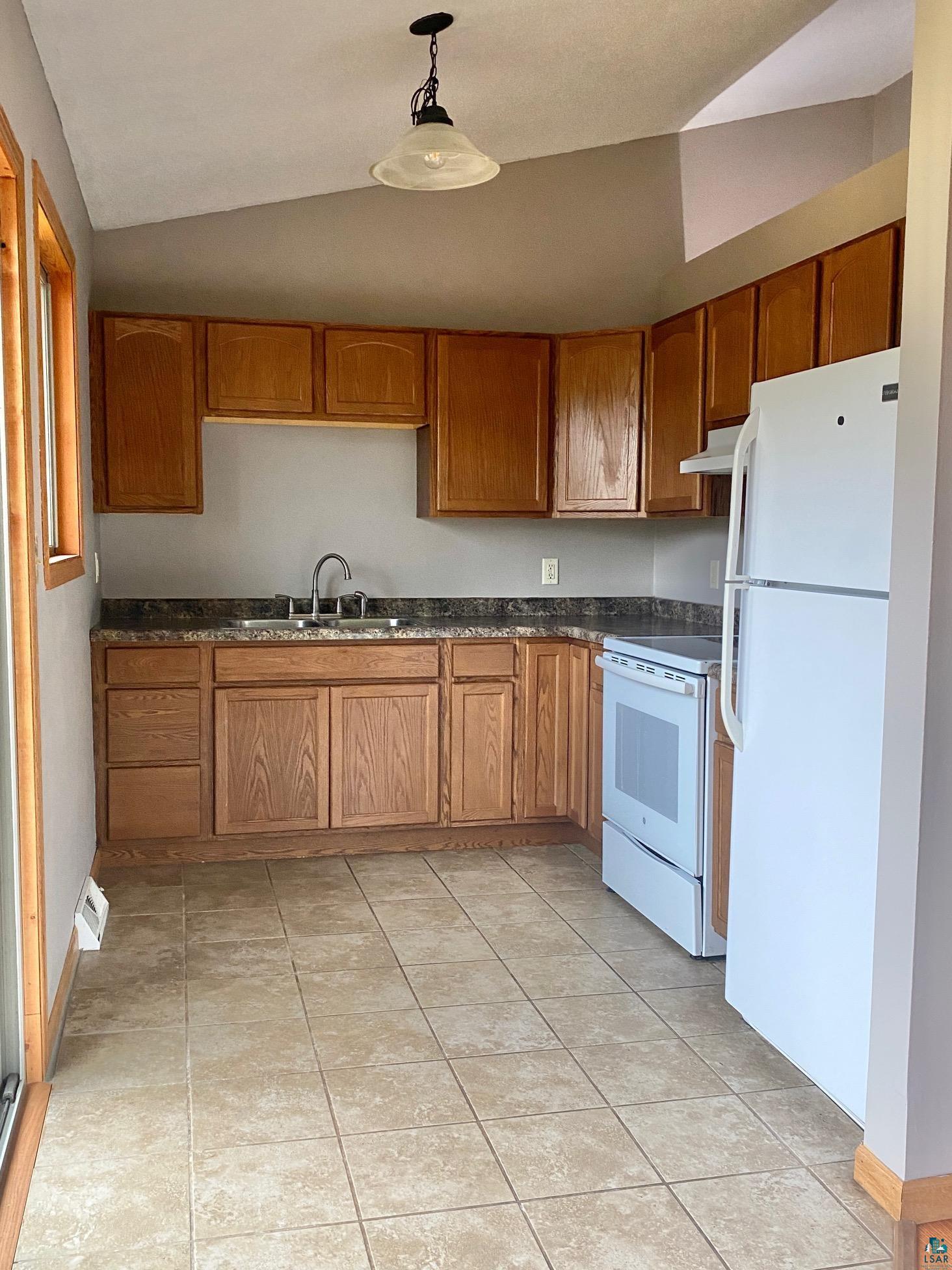 325 Snively Road Duluth, MN 55803 - Photo 8 of 30 Gallery Image 8
