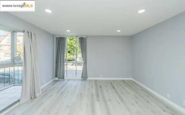 $3,125 | 4099 Howe Street, Oakland, CA 94611