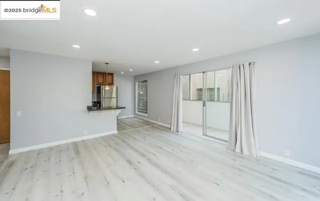 $3,125 | 4099 Howe Street, Oakland, CA 94611