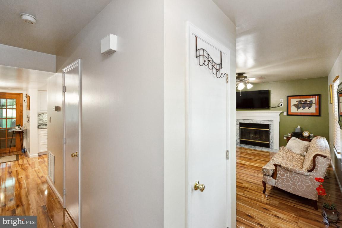 6707 Cherryfield Road Fort Washington, MD 20744 - Photo 4 of 44