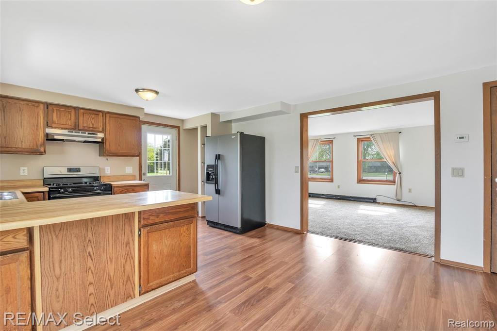 6112 Johnson Road Flushing, MI 48433 - Photo 9 of 39