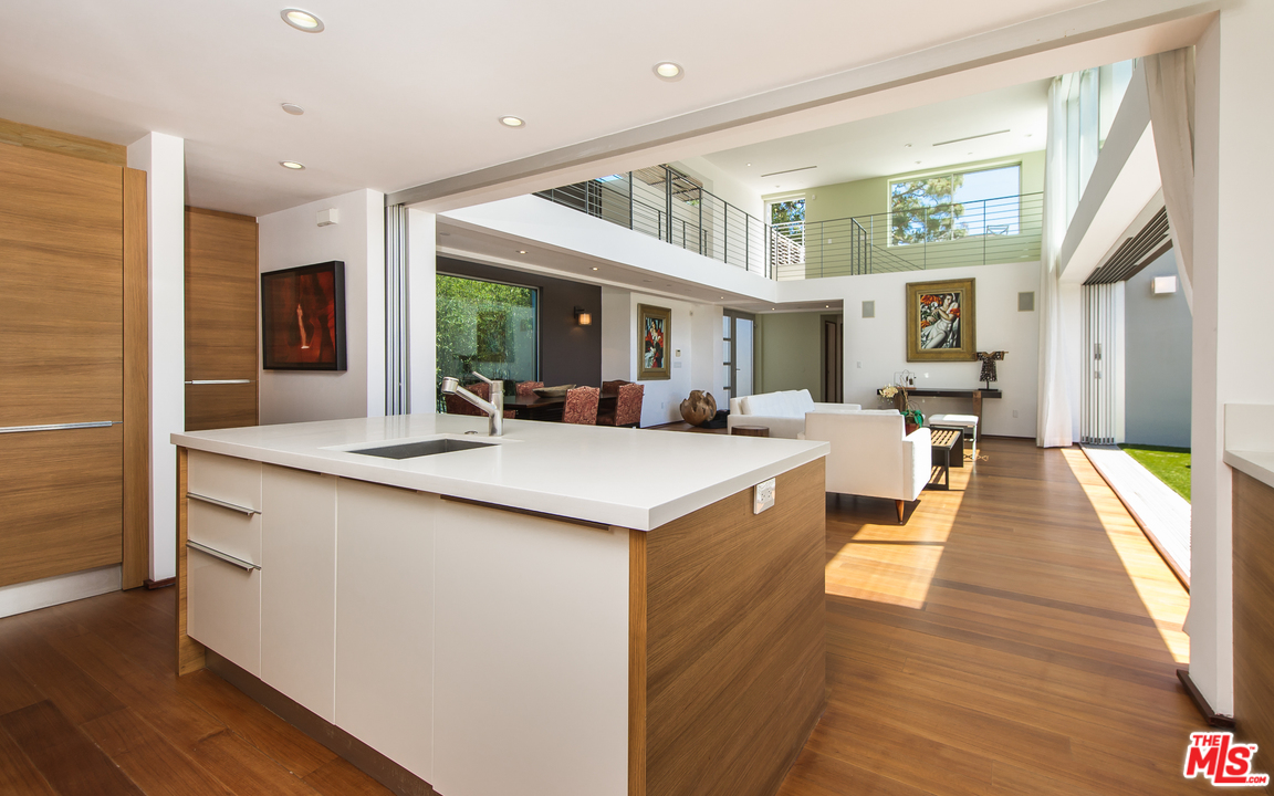 357 North Bonhill Road Los Angeles, CA 90049 - Photo 17 of 51