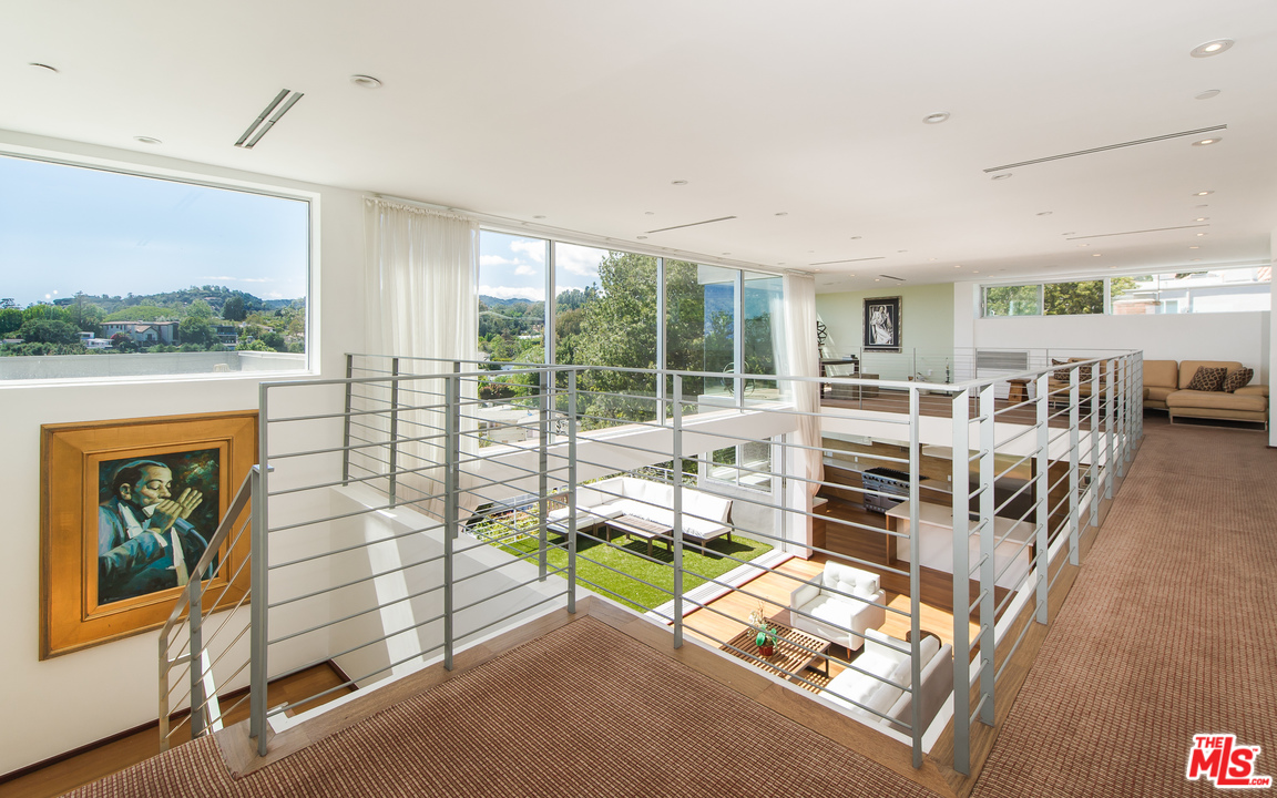 357 North Bonhill Road Los Angeles, CA 90049 - Photo 32 of 51