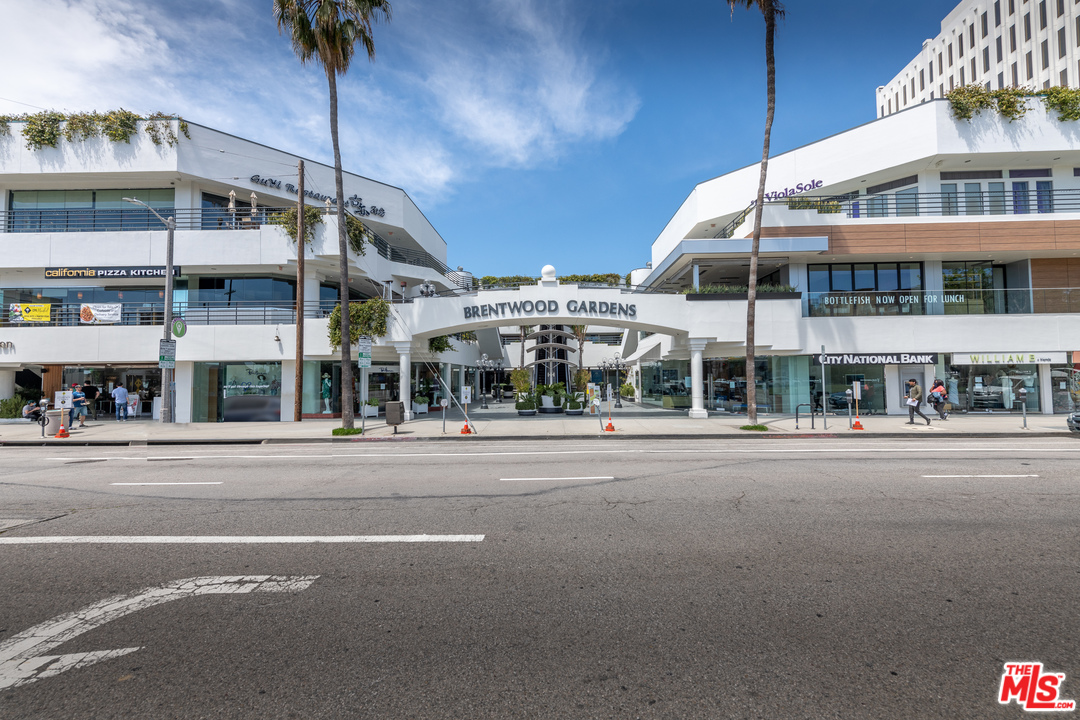 357 North Bonhill Road Los Angeles, CA 90049 - Photo 51 of 51