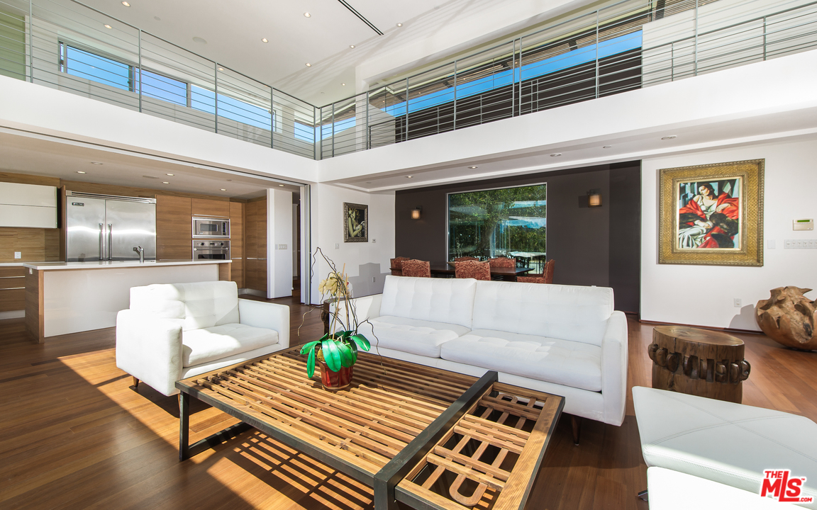 357 North Bonhill Road Los Angeles, CA 90049 - Photo 9 of 51