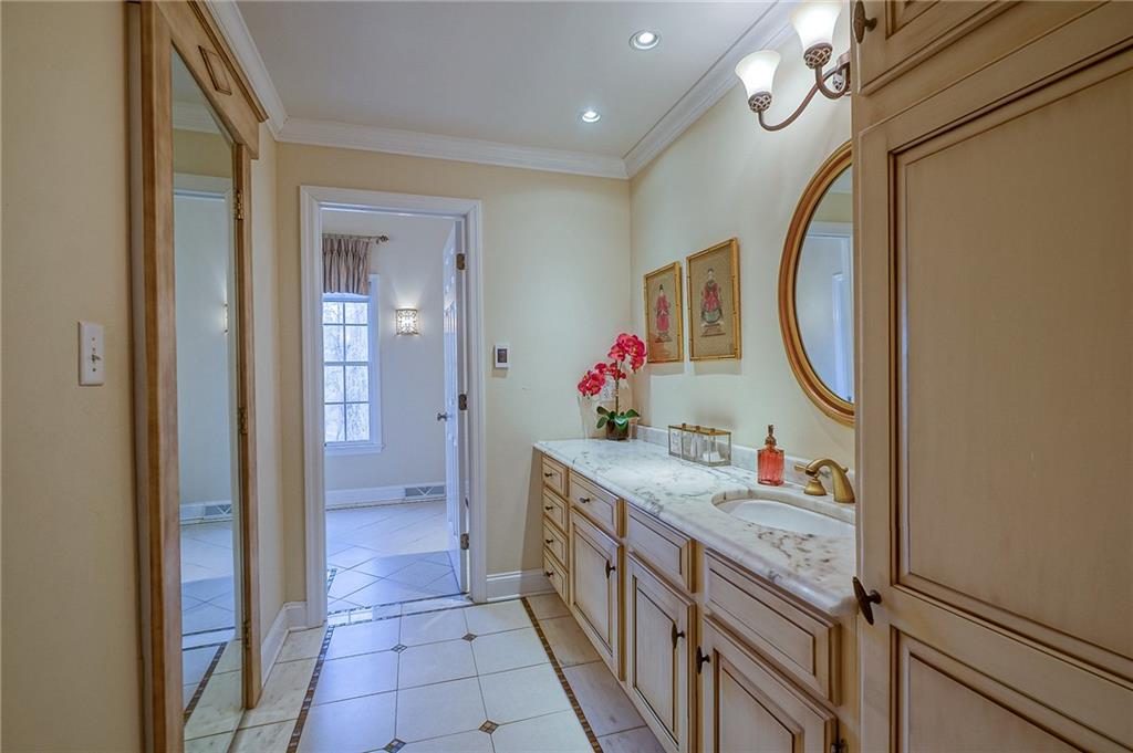 921 Settlers Ridge Road Pittsburgh, PA 15238 - Photo 14 of 25 Gallery Image 14