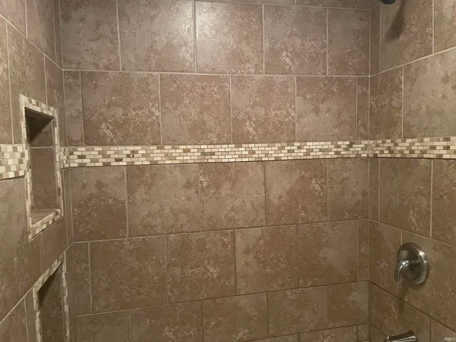 $229,000 | 2117 West Sacramento Drive, Muncie, IN 47303