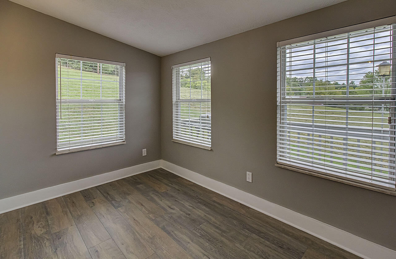 117 Spring Street Maynardville, TN 37807 - Photo 29 of 36 A012D447-EC0F-4200-B818-BC409FCF3750