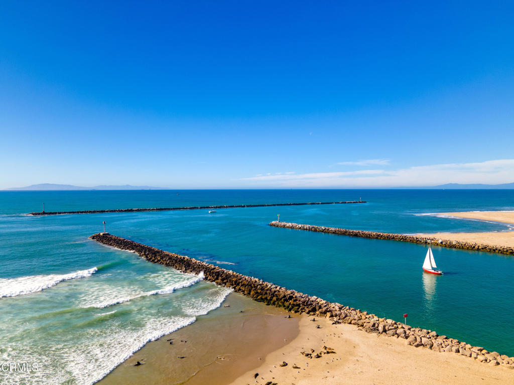 2405 Ocean Drive Oxnard, CA 93035 - Photo 4 of 40 a view of an ocean and beach