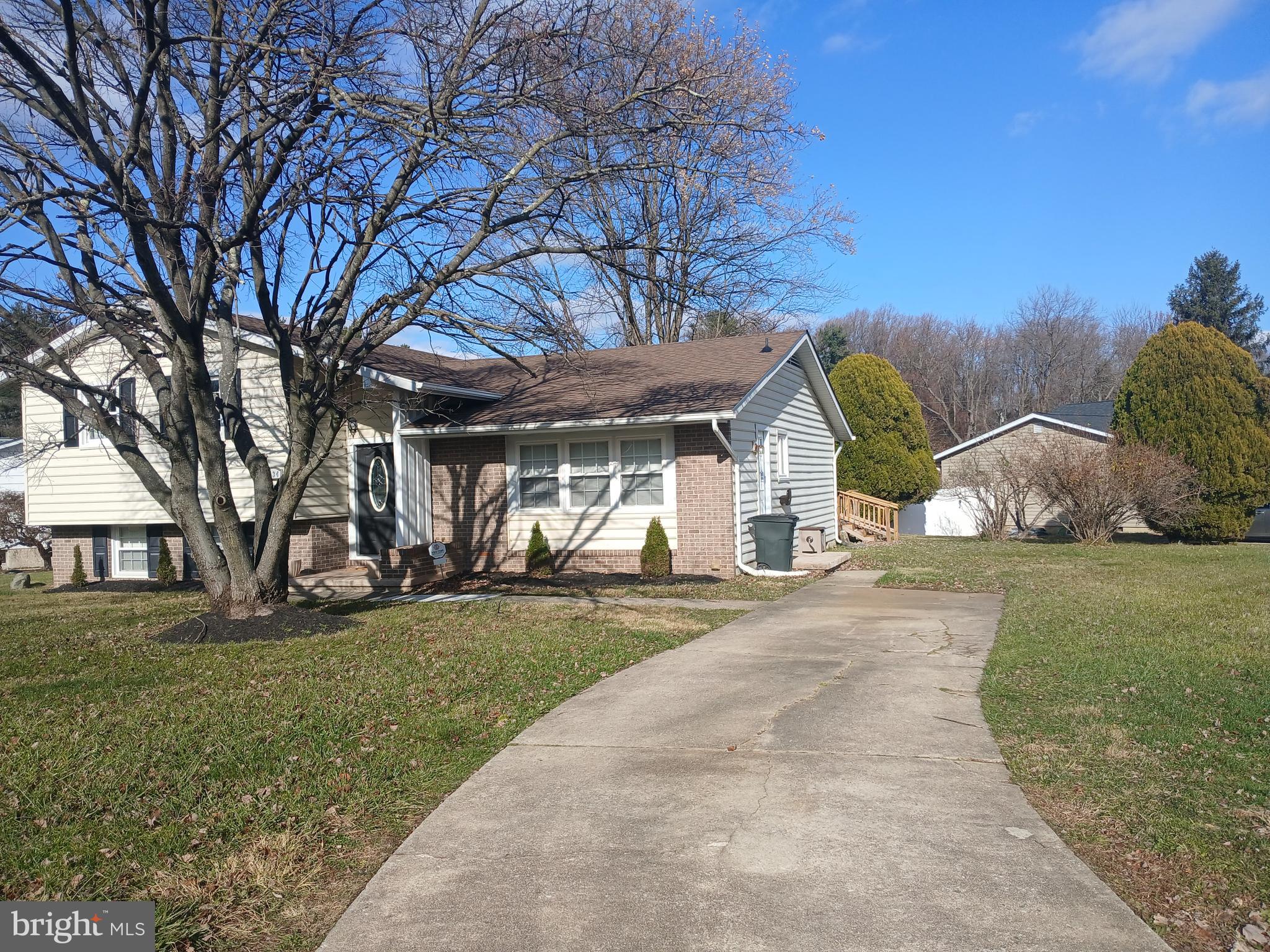 4534 Tapscott Road Pikesville, MD 21208 - Photo 35 of 36 Off street parking