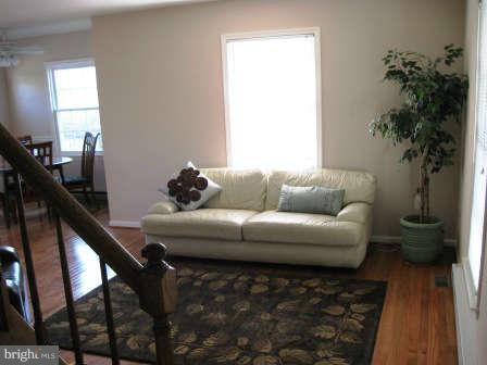 118 Rouzer Lane Thurmont, MD 21788 - Photo 5 of 22 Living Room