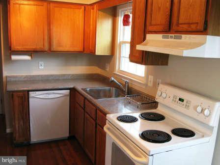 118 Rouzer Lane Thurmont, MD 21788 - Photo 8 of 22 Kitchen