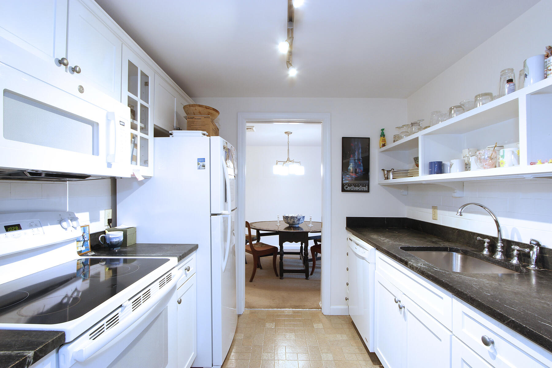 18 West Road, Unit 303 Orleans, MA 02653 - Photo 4 of 49 _MG_1895F