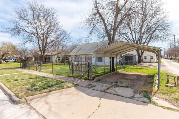$180,000 | 825 East N 13th Street, Abilene, TX 79601