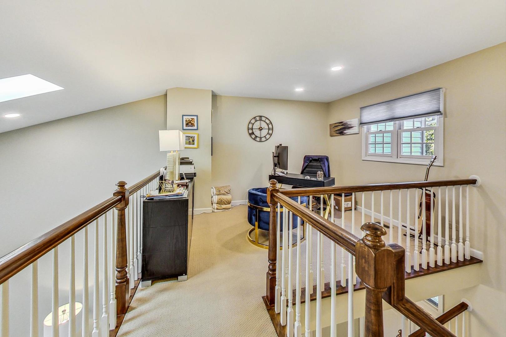 74 Trent Court Burr Ridge, IL 60527 - Photo 11 of 30 a view of a hallway with workspace