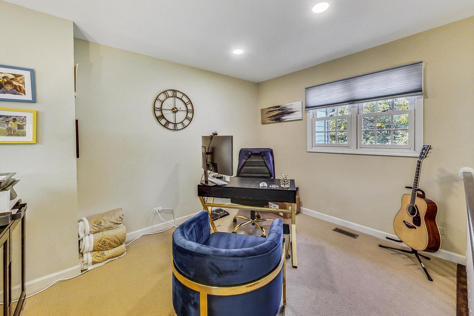 74 Trent Court Burr Ridge, IL 60527 - Photo 12 of 30 a living room with furniture and a window