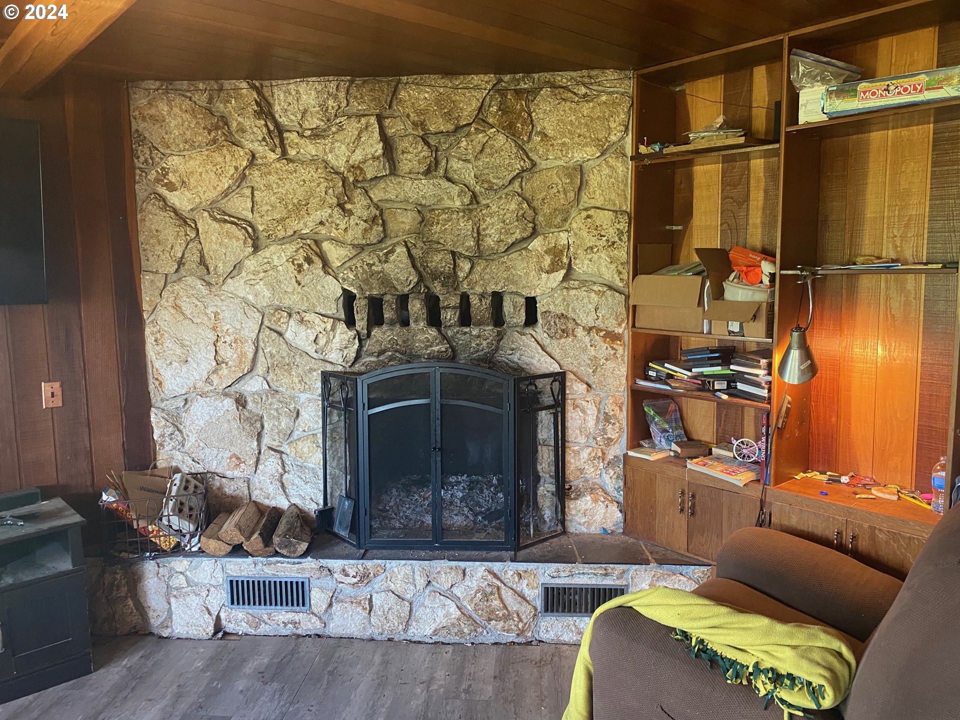 55142 Skyview Road Bandon, OR 97411 - Photo 18 of 48 Family Room