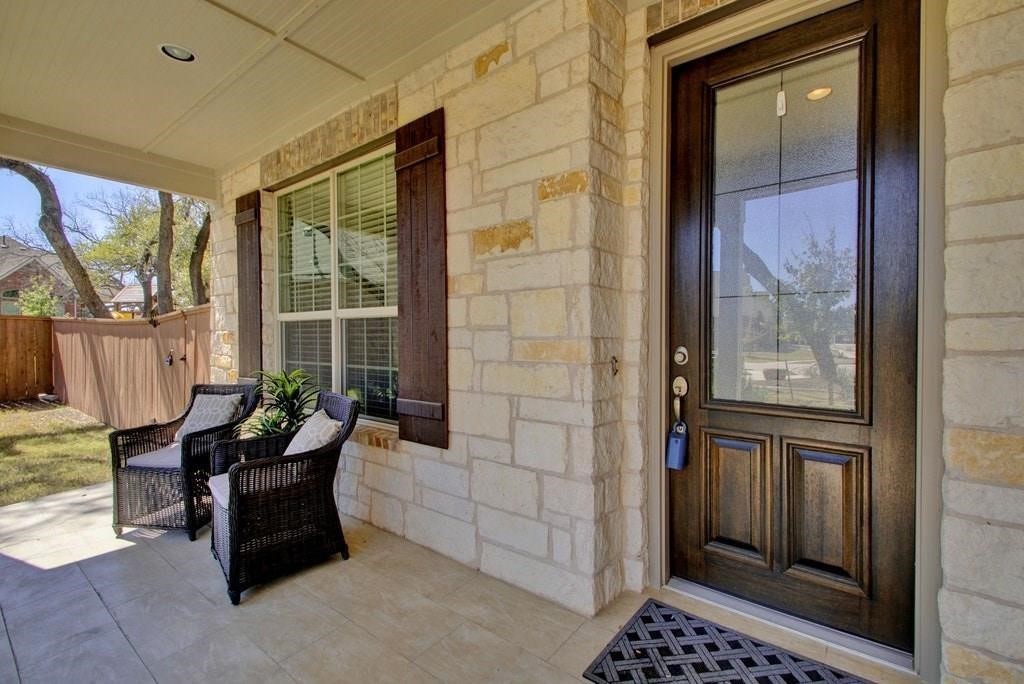 10825 Ballard Path Austin, TX 78717 - Photo 4 of 39 a living room with furniture